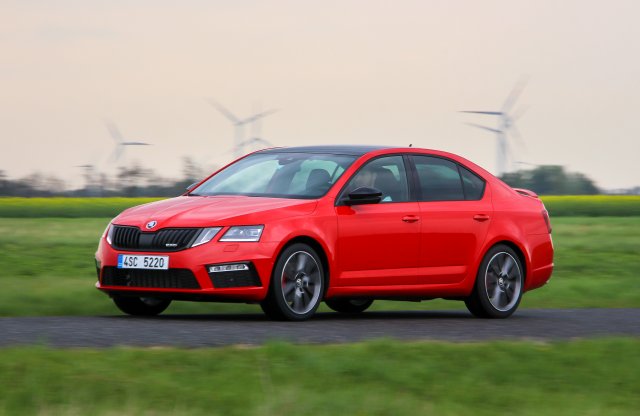 Verseny- és tereppályán a legvagányabb Skoda Octaviák