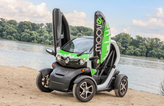 Tévedés történt, a Twizy mégsem villanyautó