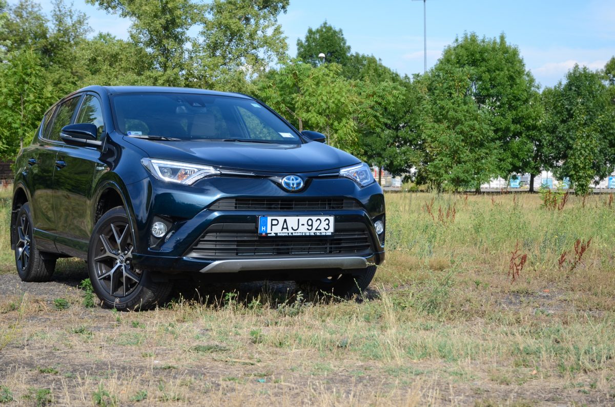 TOYOTA RAV 4