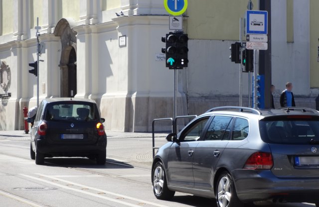Újra fejik az autósokat Óbudán