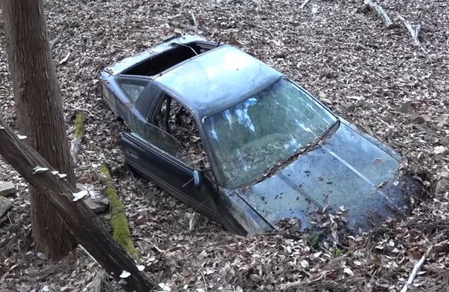 Egy korszak emléke: elhagyatott Supra a japán hegyekben