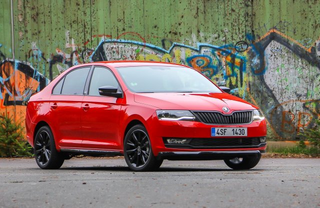 Hengervesztéssel kapott új lámpákat – próbán az új Skoda Rapid