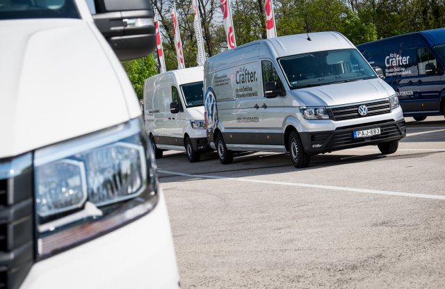Hatalmasra fújták a Golfot – itthon a VW Crafter