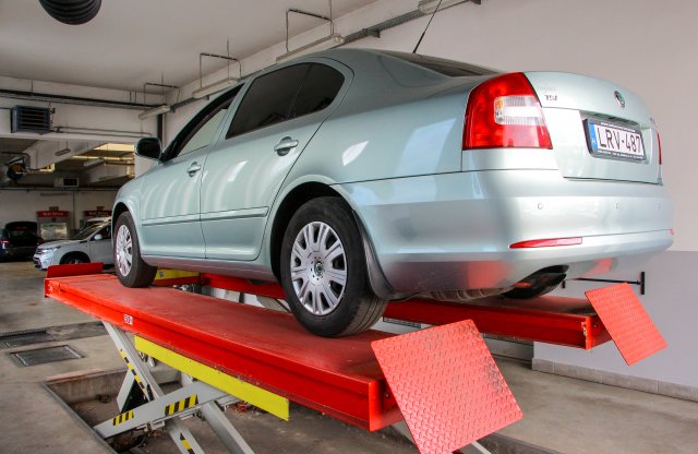 Hogyan adjunk-vegyünk autót ésszel?