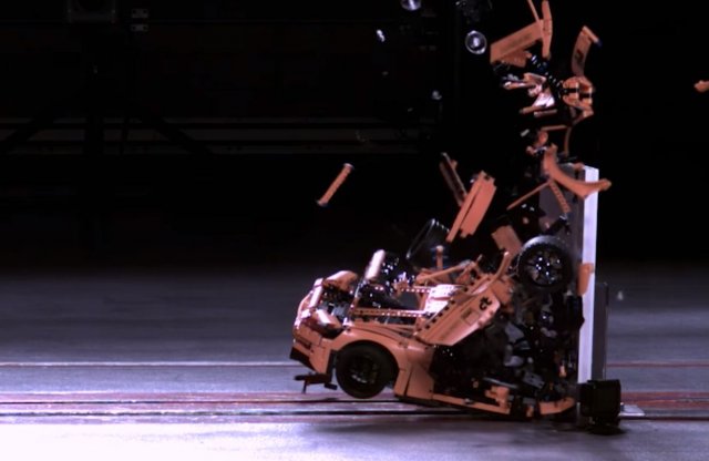 Katasztrófa az új Porsche töréstesztje