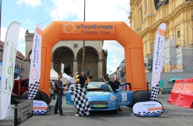 Javuló egyenleg – ingyenes töltés a München-Stuttgart szakaszon