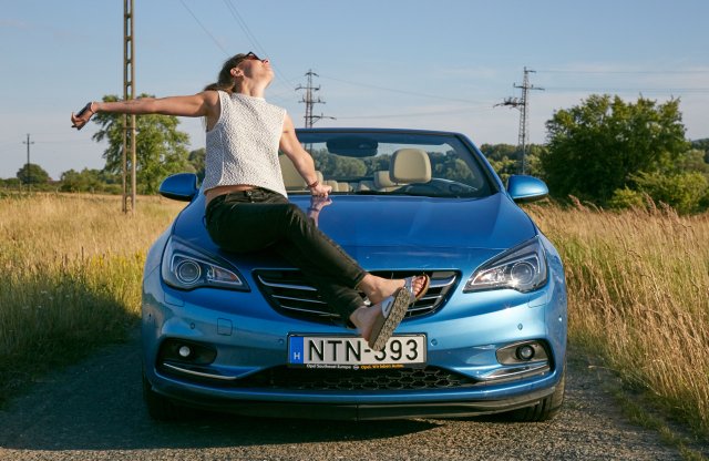 Nem ismer intimitást az Opel Cascada?