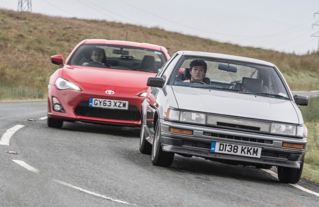 Nem csak unalmas autó lehet a Toyota Corolla