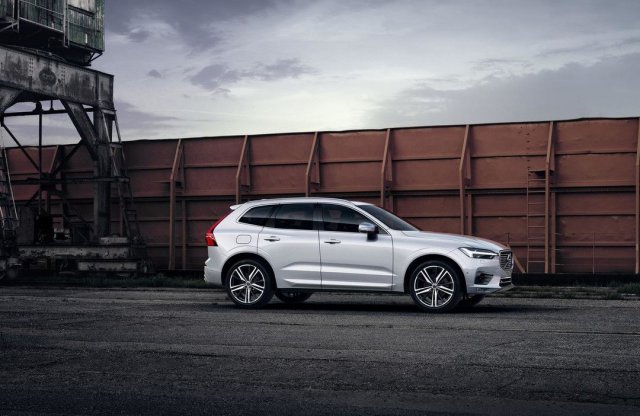 Máris itt a 421 lóerős Volvo XC60