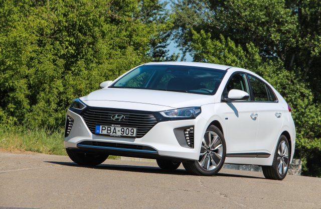 IQ-ból ötös! - Hyundai Ioniq hybrid teszt