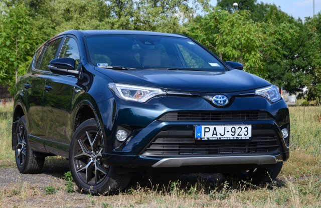 Toyik a fogyasztásra – Toyota RAV 4 teszt