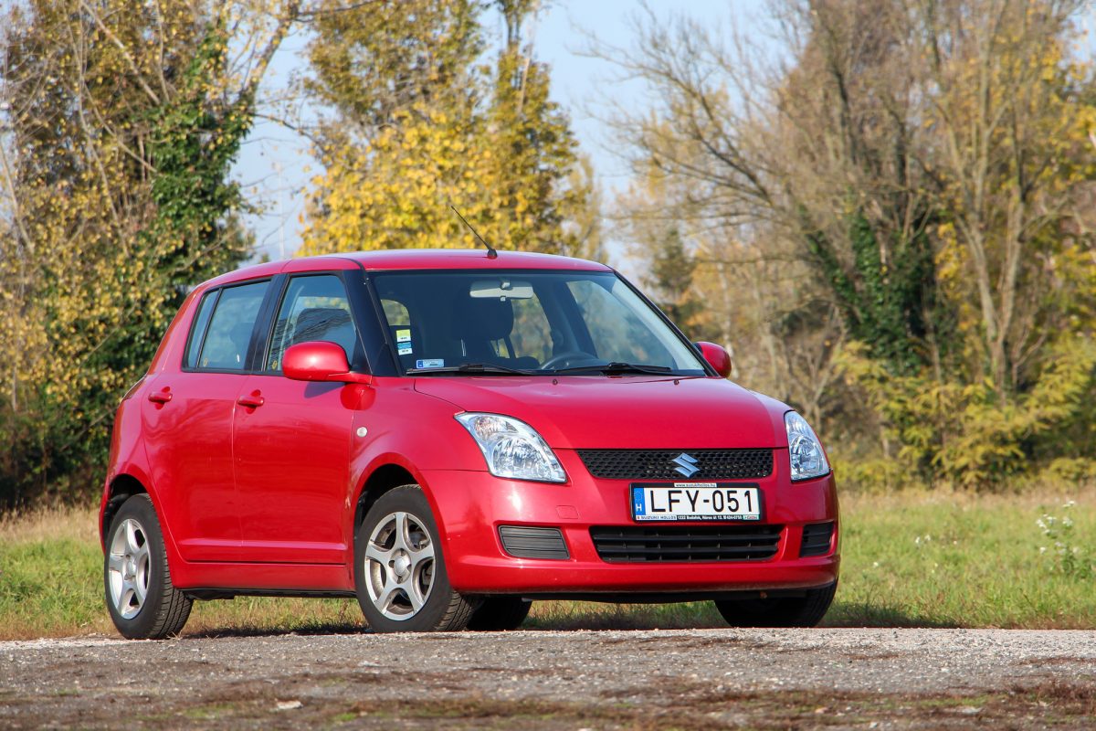 SUZUKI SWIFT