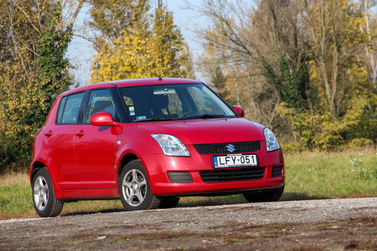 SUZUKI SWIFT