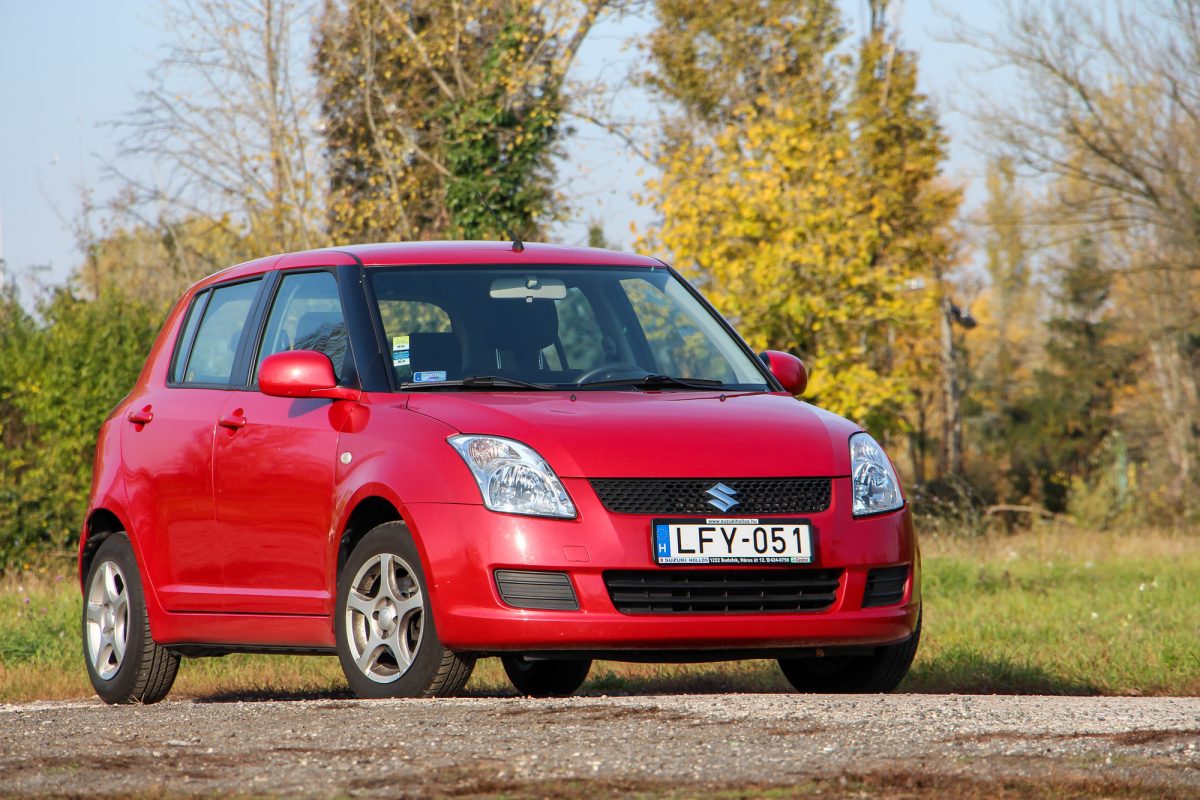 SUZUKI SWIFT