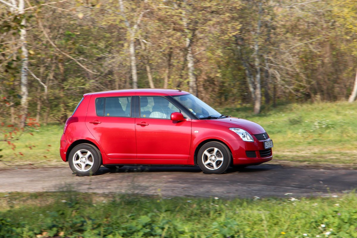 SUZUKI SWIFT