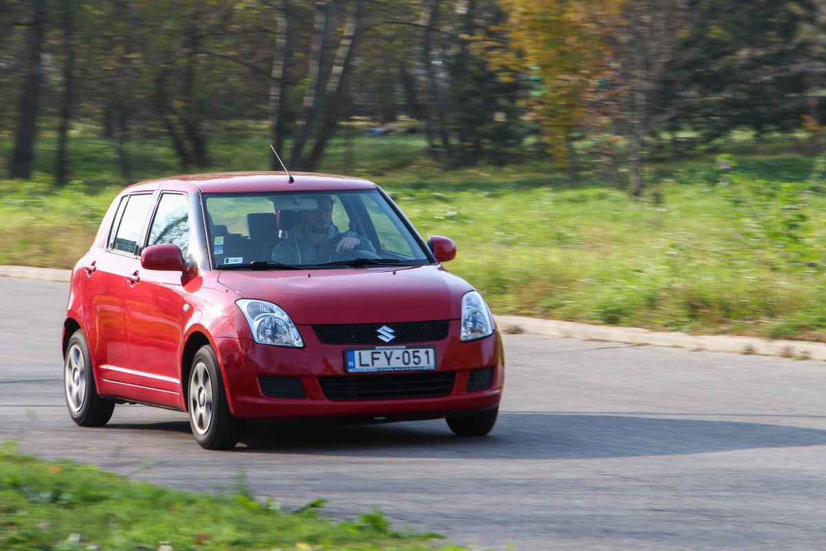 SUZUKI SWIFT