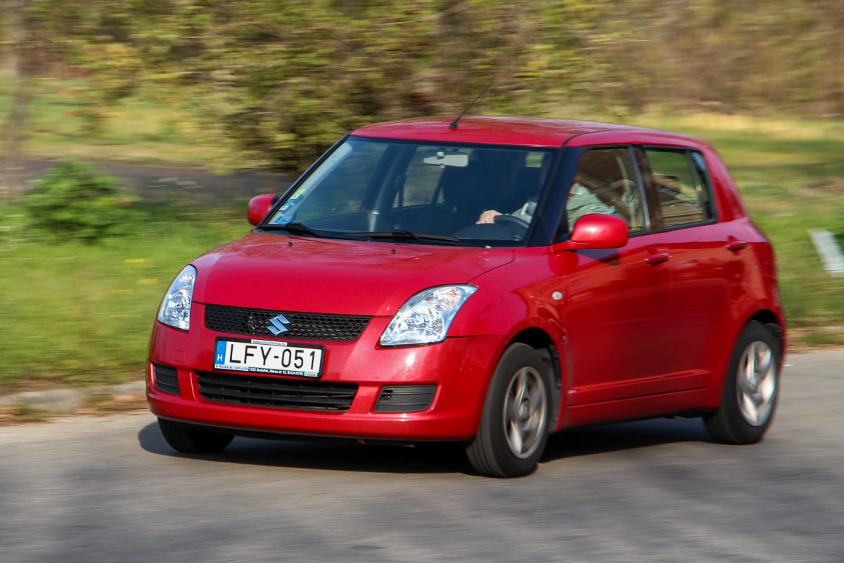 SUZUKI SWIFT