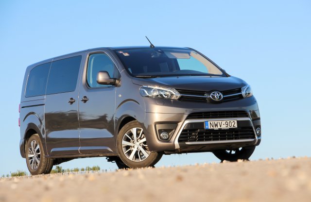 Jó árú családi csomag – Toyota Proace Verso teszt