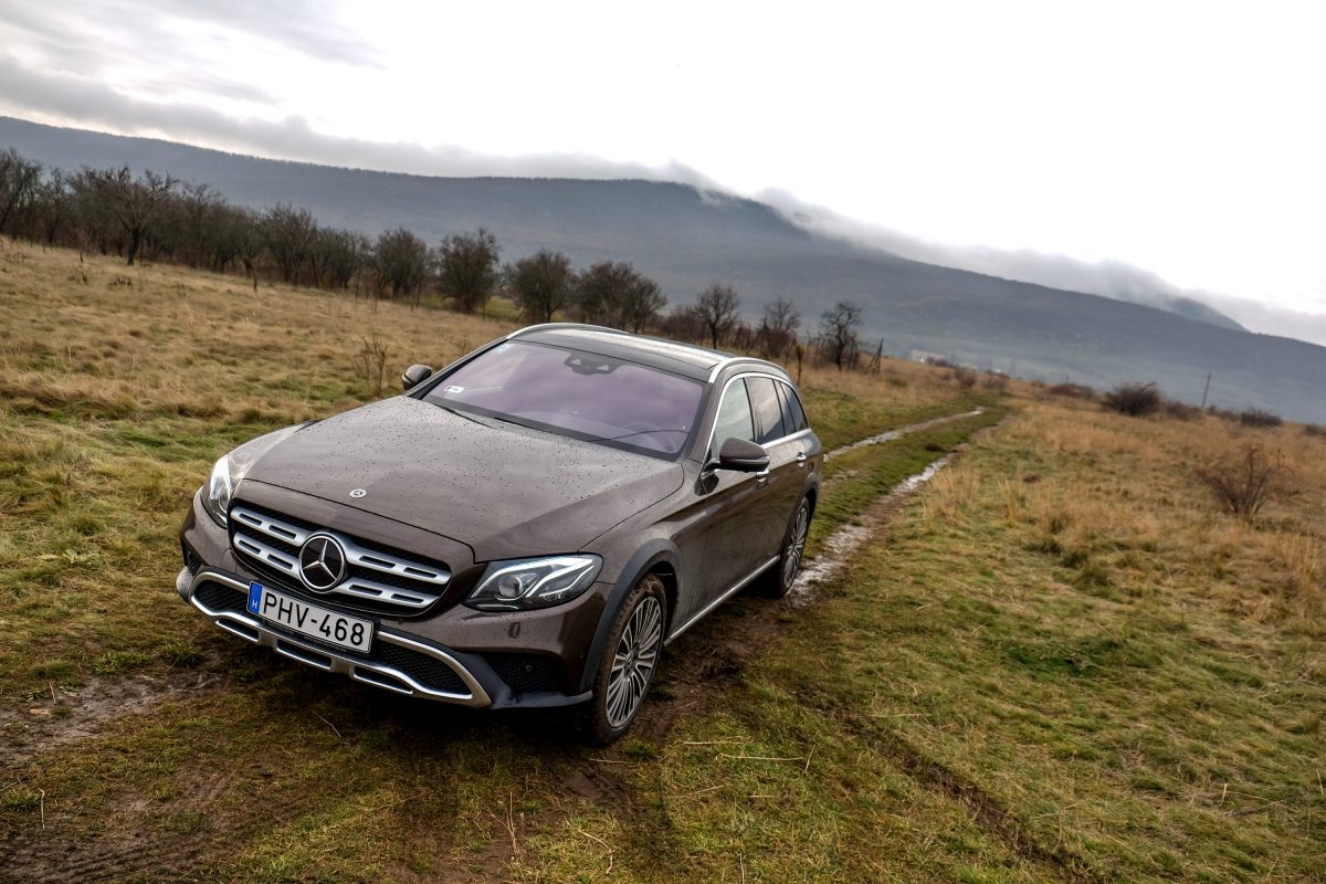 MERCEDES-BENZ E-OSZTÁLY