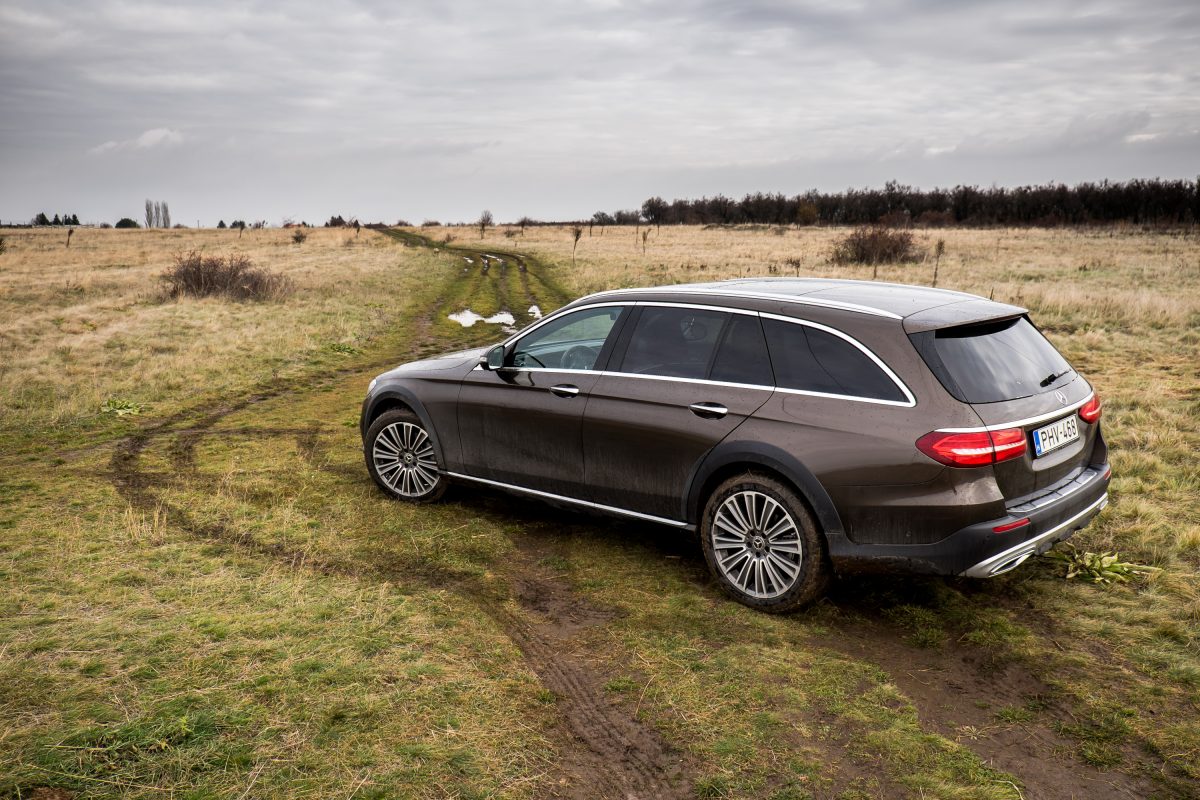 MERCEDES-BENZ E-OSZTÁLY