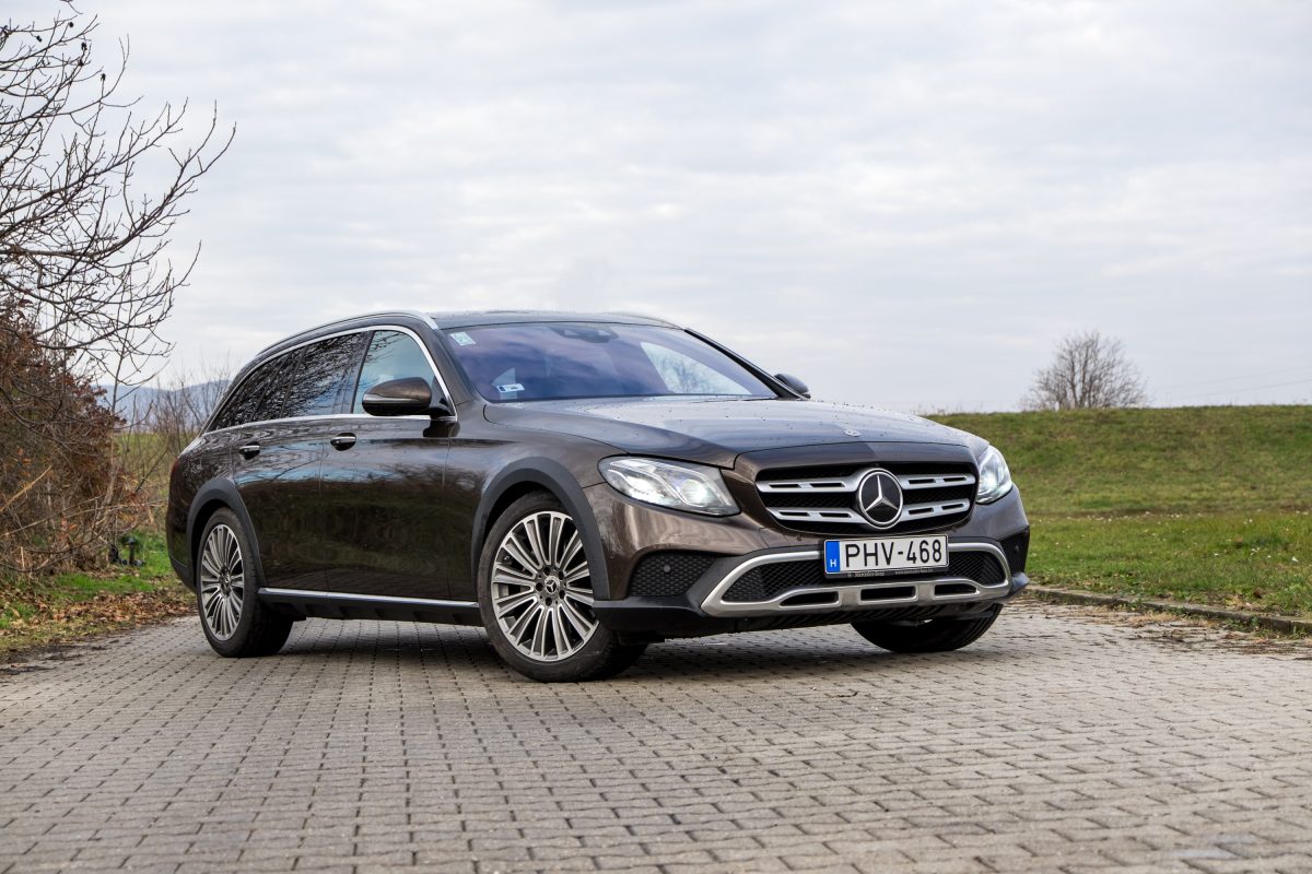 MERCEDES-BENZ E-OSZTÁLY