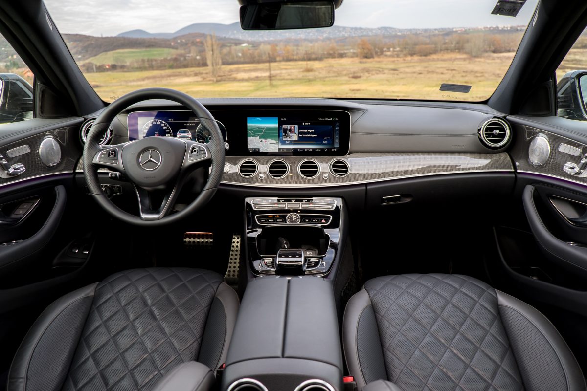 MERCEDES-BENZ E-OSZTÁLY