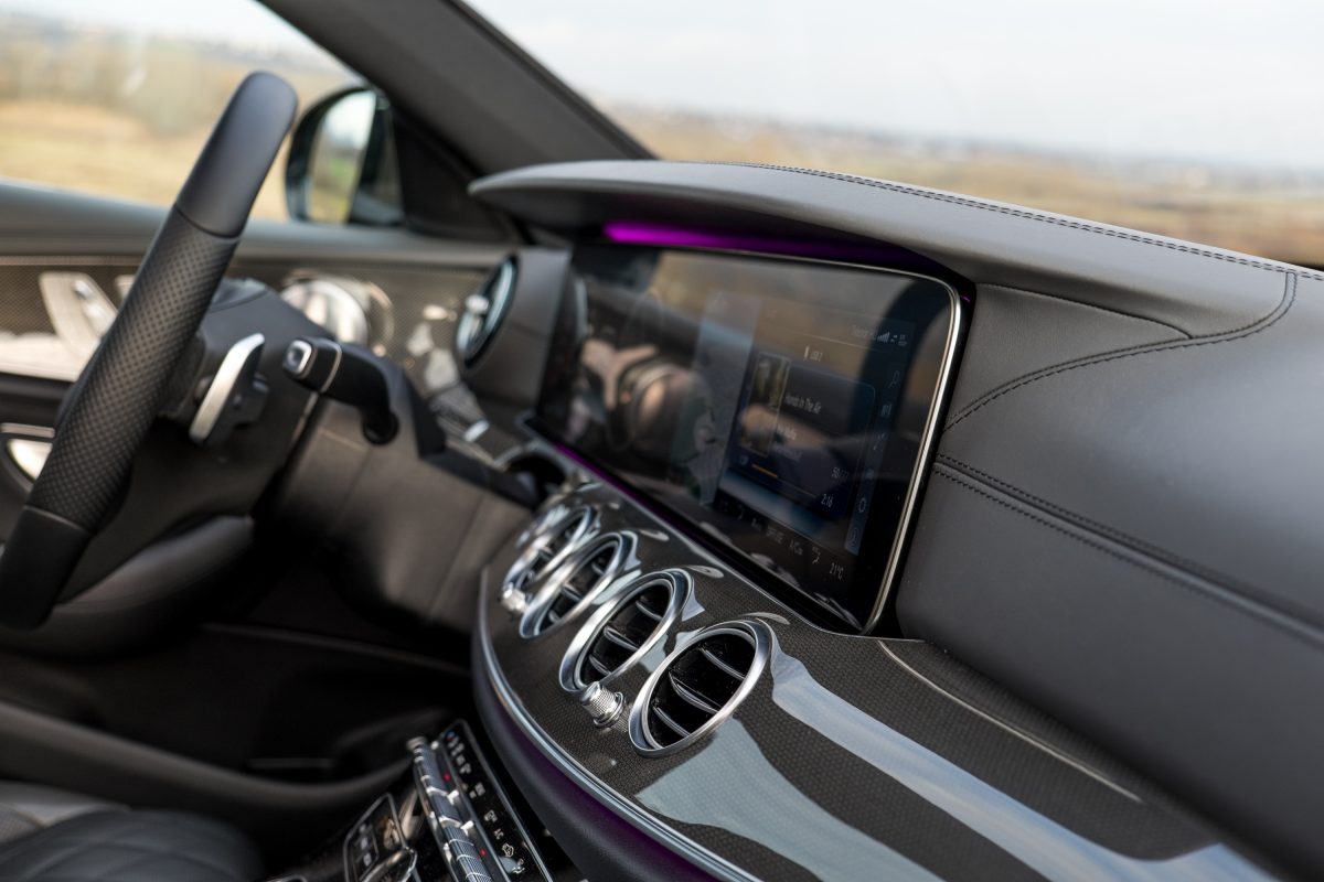 MERCEDES-BENZ E-OSZTÁLY