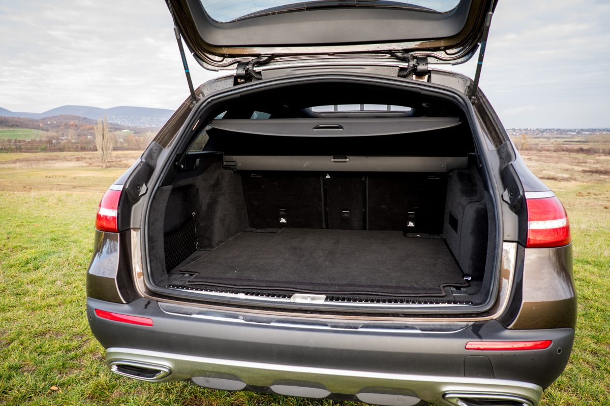 MERCEDES-BENZ E-OSZTÁLY