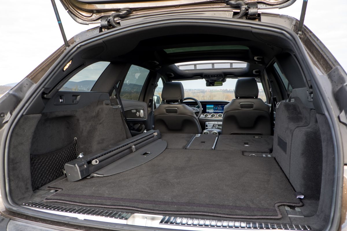 MERCEDES-BENZ E-OSZTÁLY