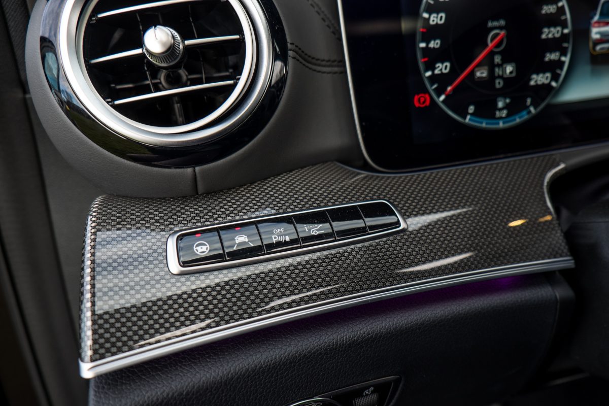 MERCEDES-BENZ E-OSZTÁLY