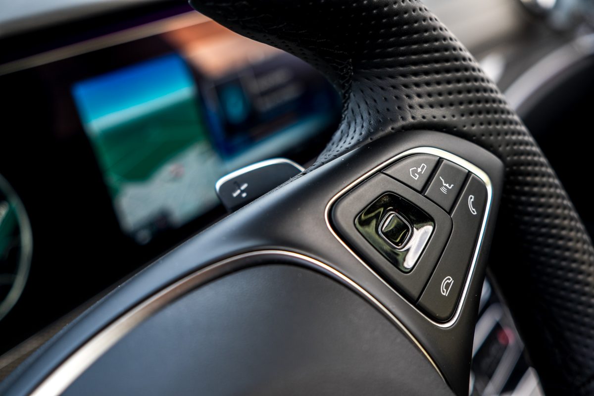 MERCEDES-BENZ E-OSZTÁLY