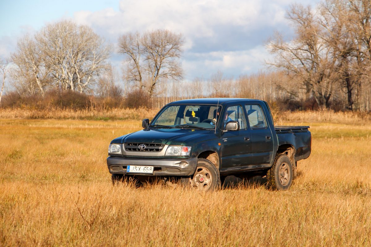 TOYOTA HI LUX