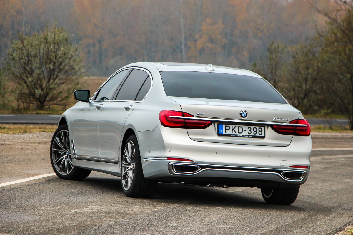 BMW 7-ES SOROZAT