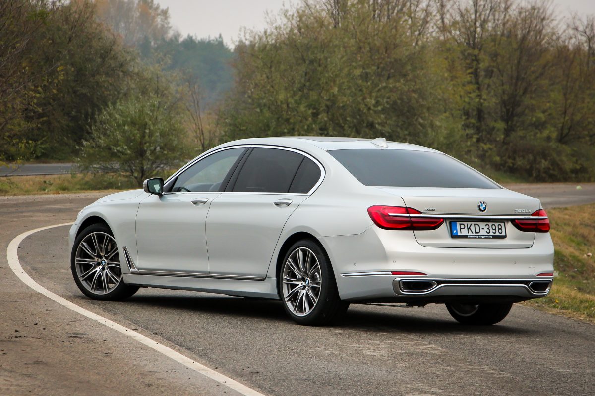 BMW 7-ES SOROZAT