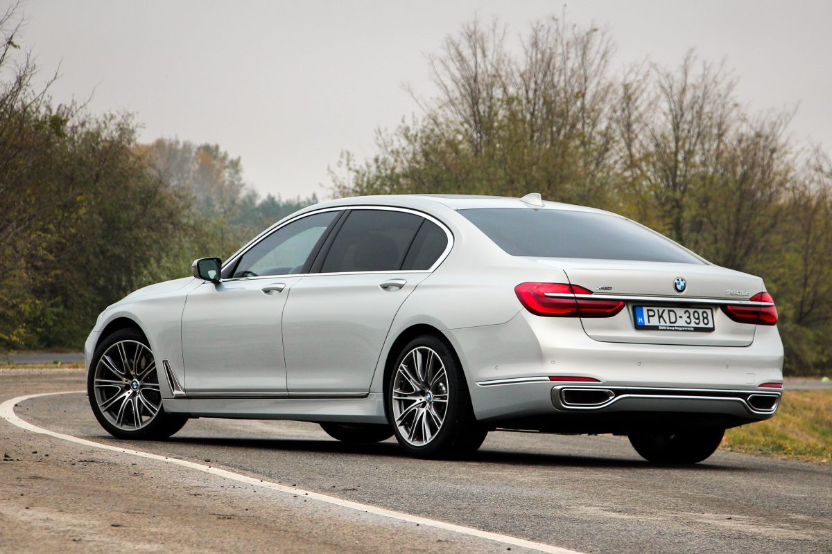 BMW 7-ES SOROZAT