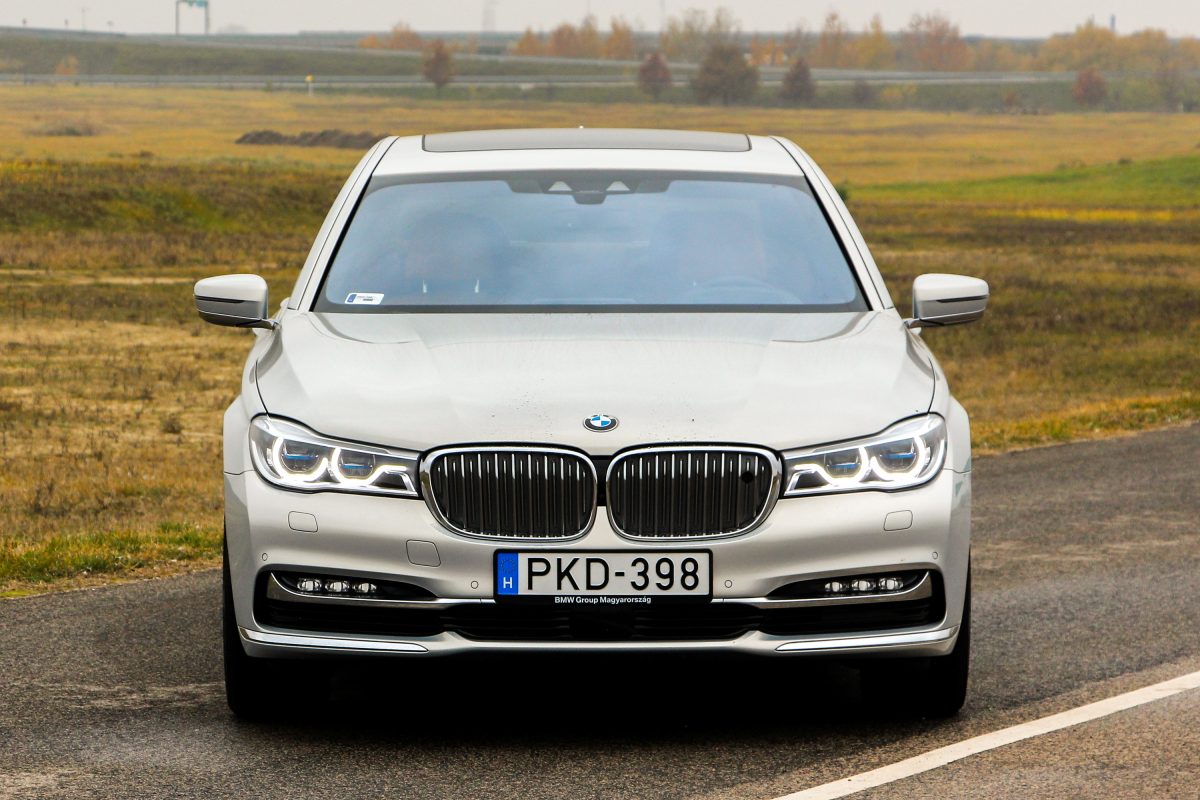 BMW 7-ES SOROZAT