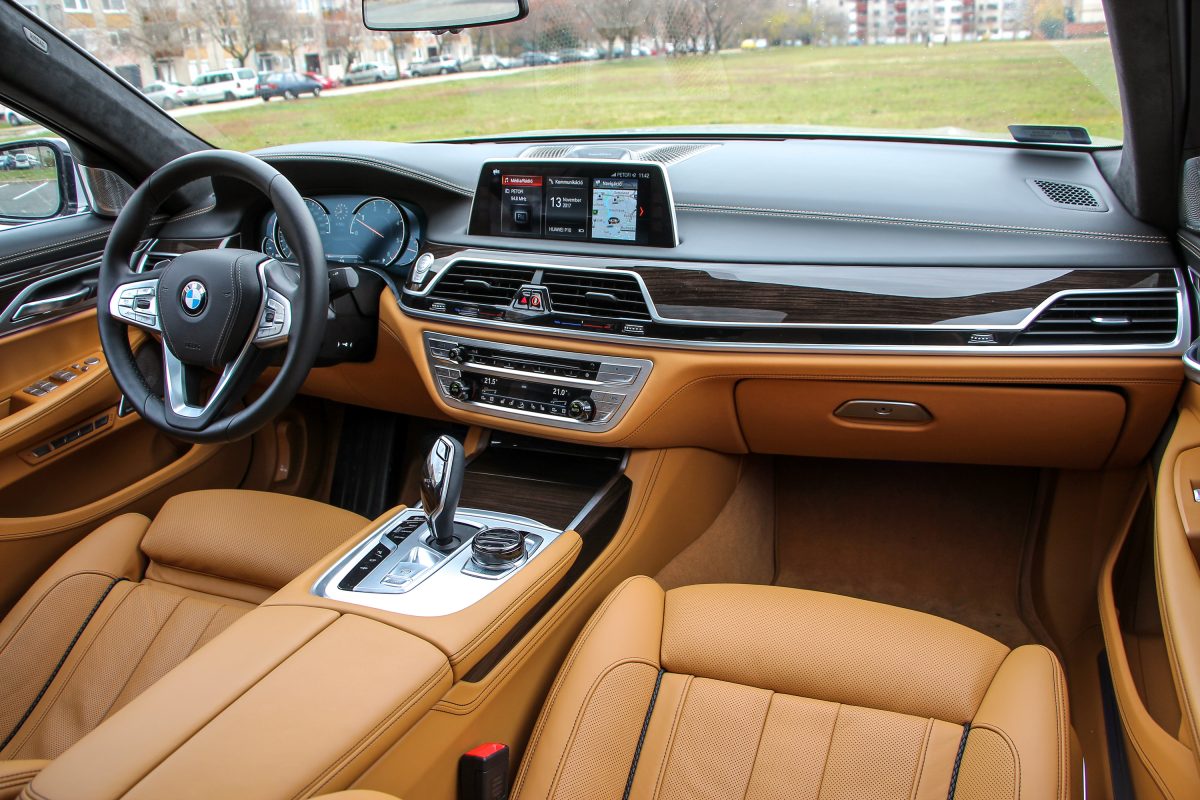 BMW 7-ES SOROZAT