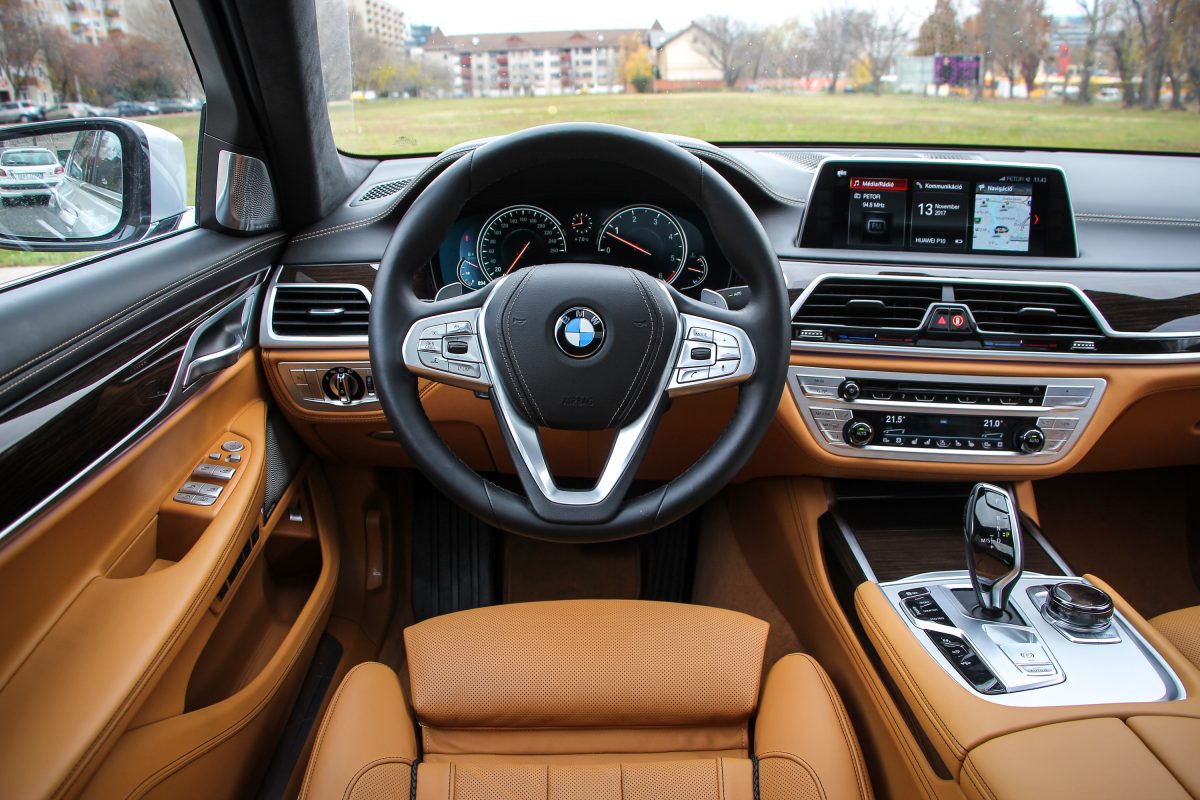 BMW 7-ES SOROZAT