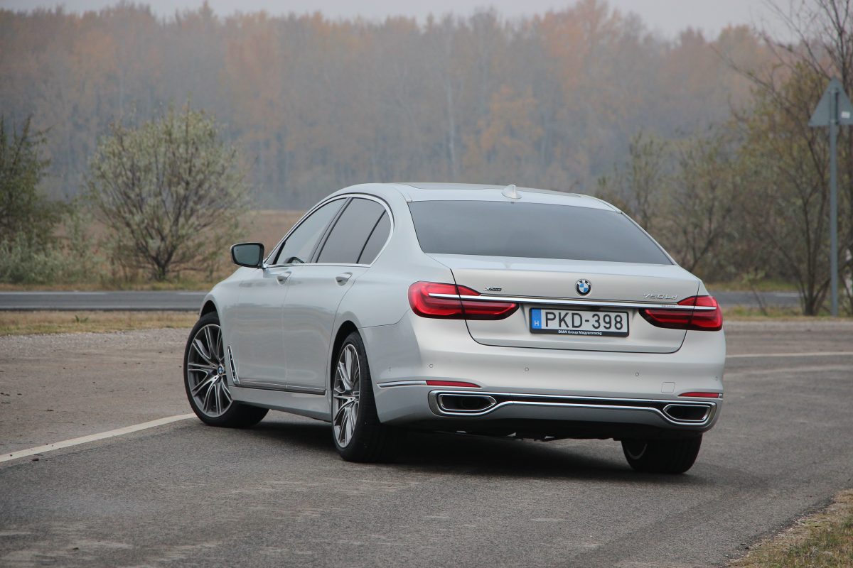 BMW 7-ES SOROZAT
