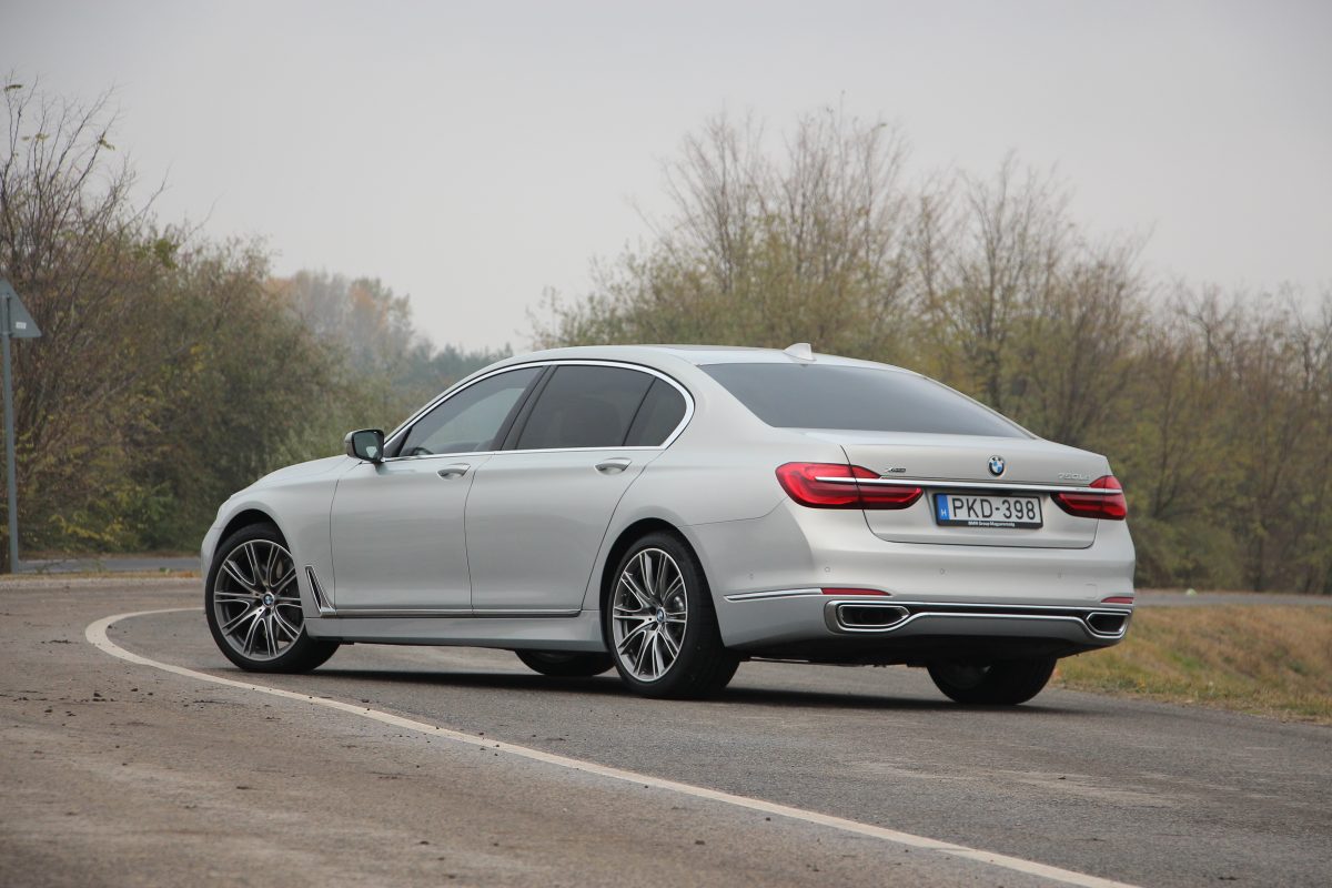 BMW 7-ES SOROZAT