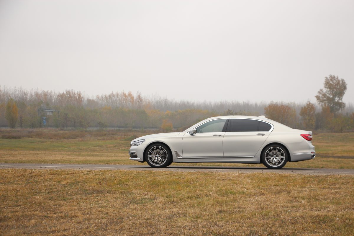 BMW 7-ES SOROZAT