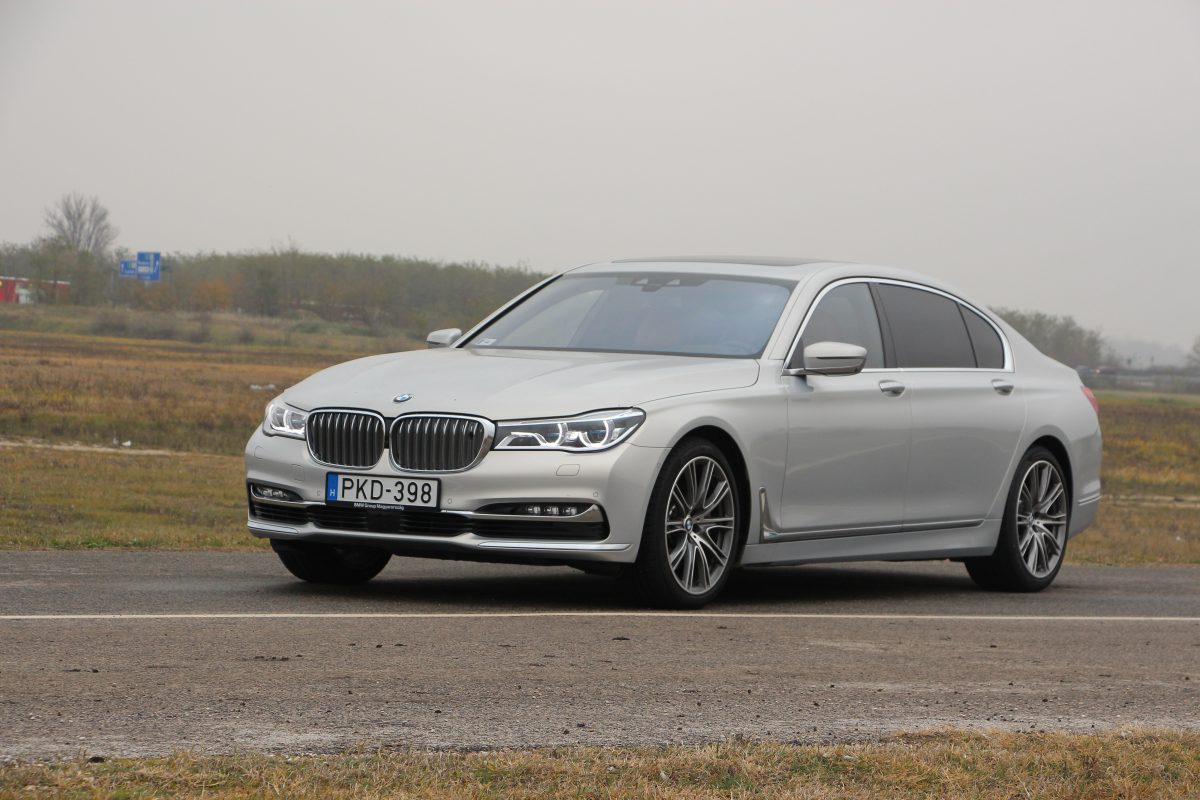 BMW 7-ES SOROZAT