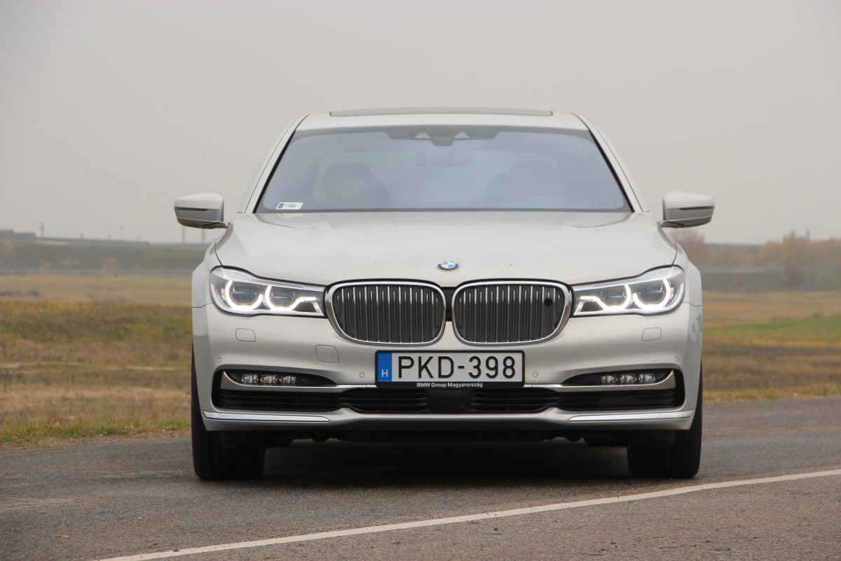 BMW 7-ES SOROZAT