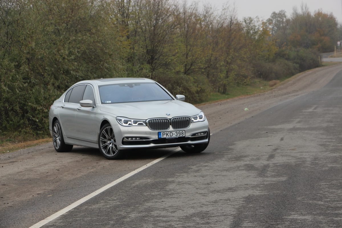 BMW 7-ES SOROZAT
