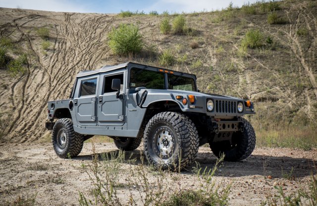 Bajtárs a bevetésen, gengszter a városban