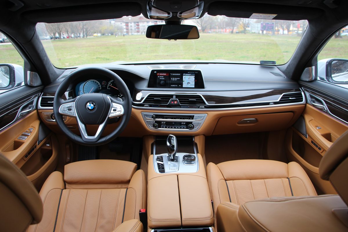 BMW 7-ES SOROZAT