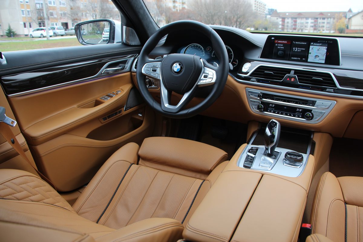 BMW 7-ES SOROZAT