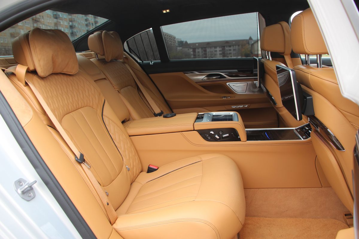 BMW 7-ES SOROZAT