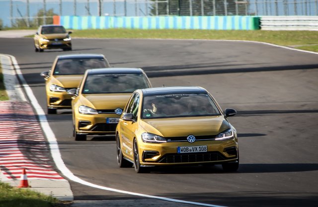 Szolidan a ringen, keresztben a parkolóban