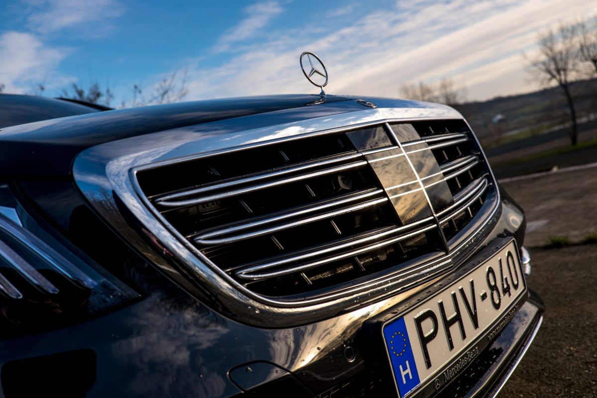 MERCEDES-BENZ S-OSZTÁLY